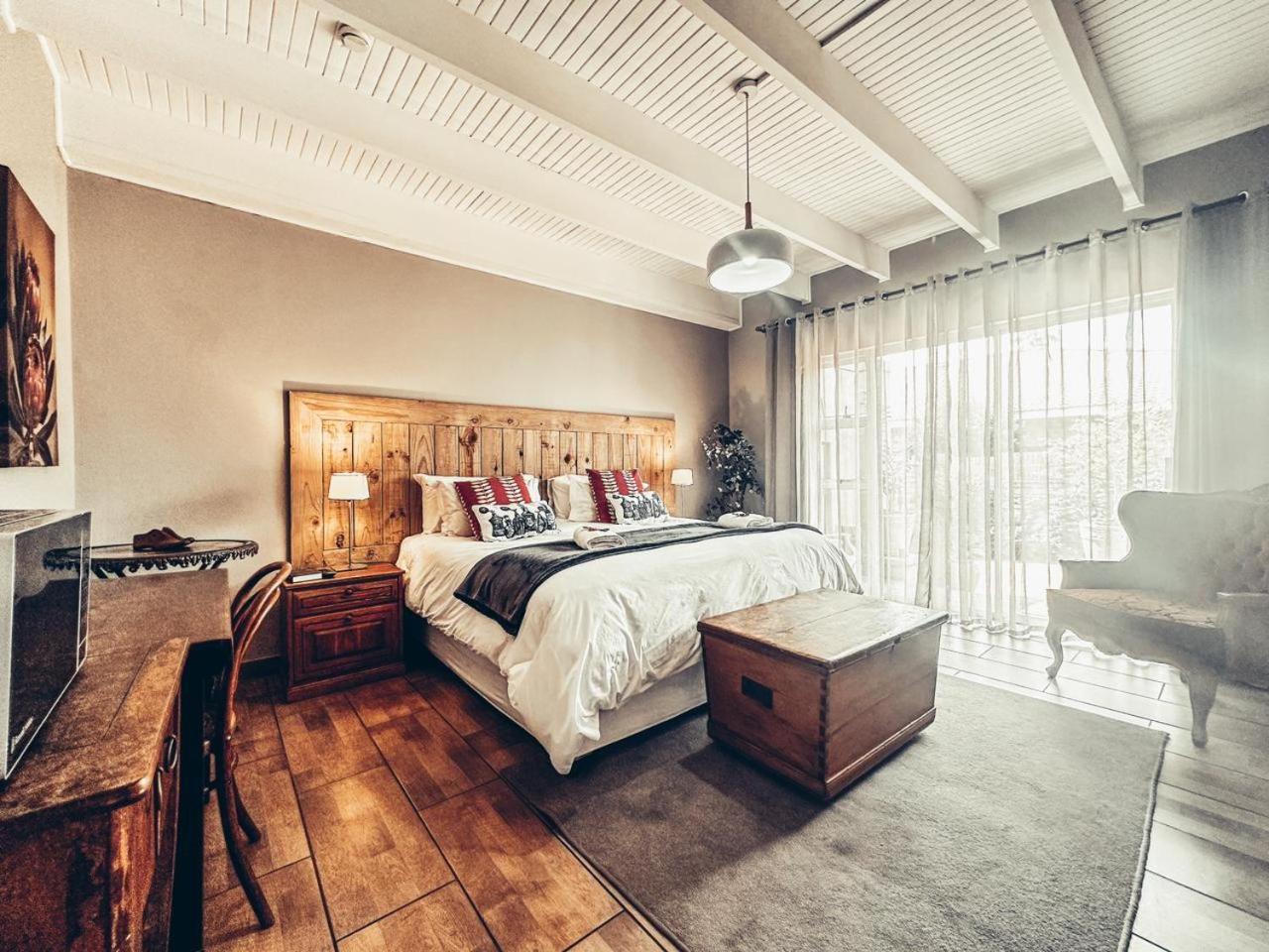59 On True North Guest Rooms Йоханнесбург Экстерьер фото