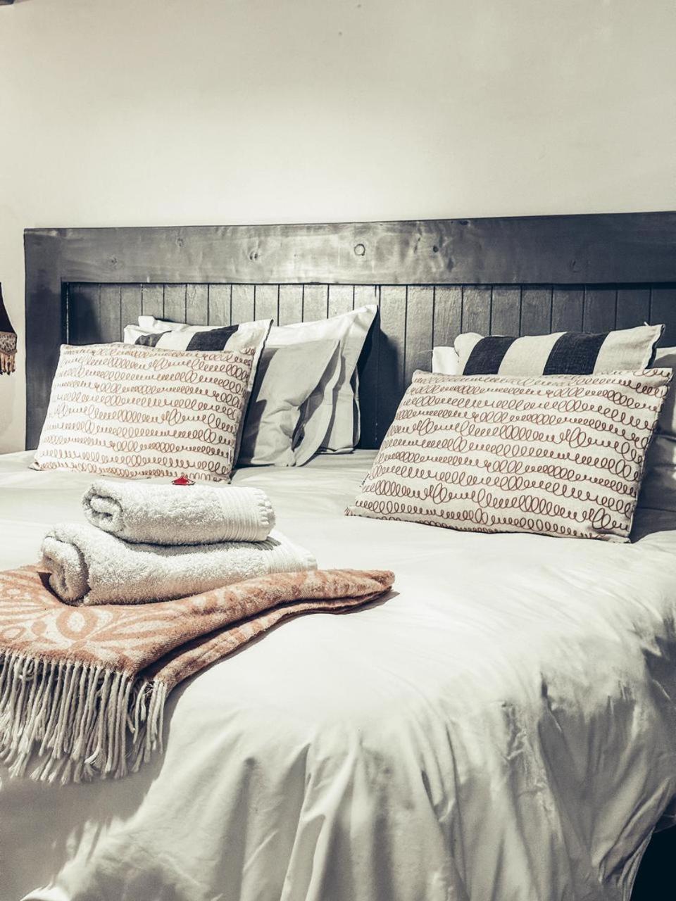 59 On True North Guest Rooms Йоханнесбург Экстерьер фото